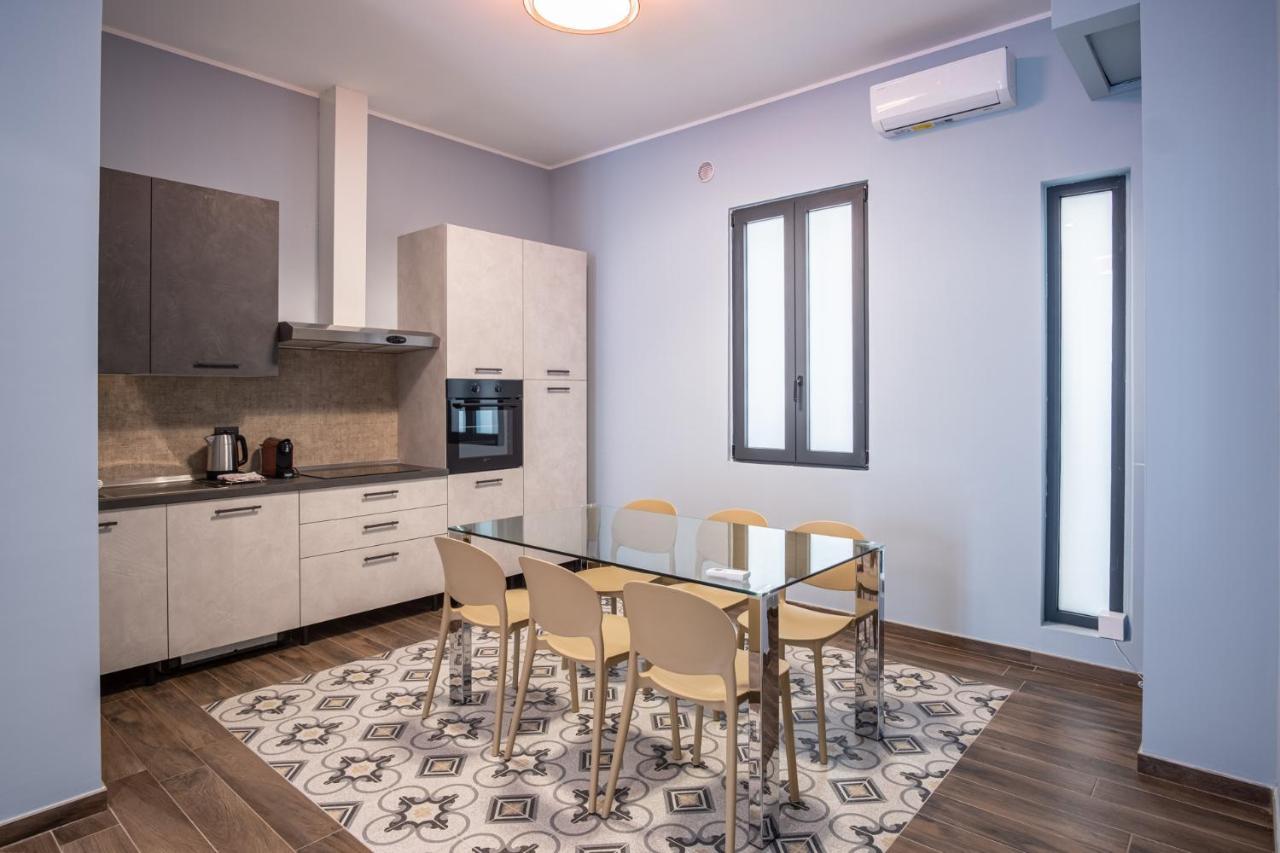Palazzo Zippitelli Apartments Барі Екстер'єр фото